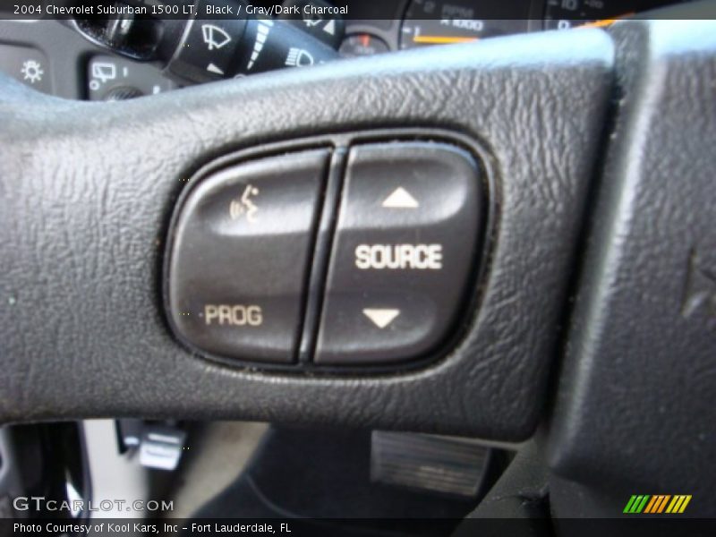 Black / Gray/Dark Charcoal 2004 Chevrolet Suburban 1500 LT