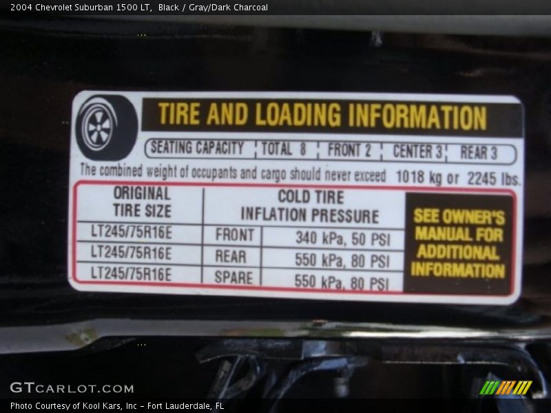 Black / Gray/Dark Charcoal 2004 Chevrolet Suburban 1500 LT