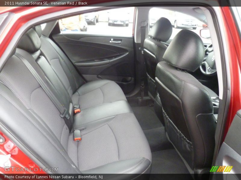 Venetian Red / Black 2011 Hyundai Sonata SE