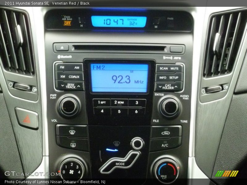 Venetian Red / Black 2011 Hyundai Sonata SE