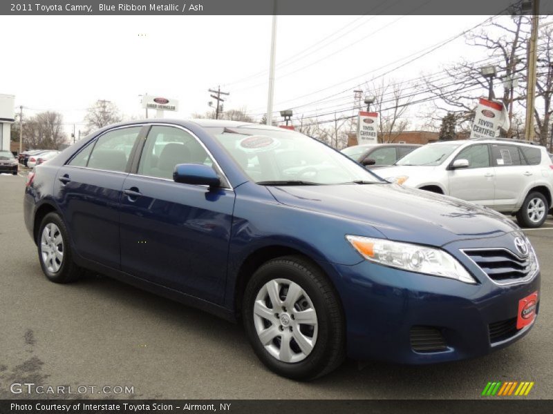 Front 3/4 View of 2011 Camry 