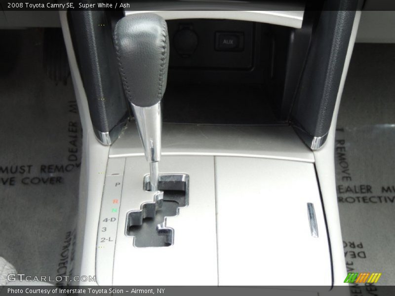 Super White / Ash 2008 Toyota Camry SE