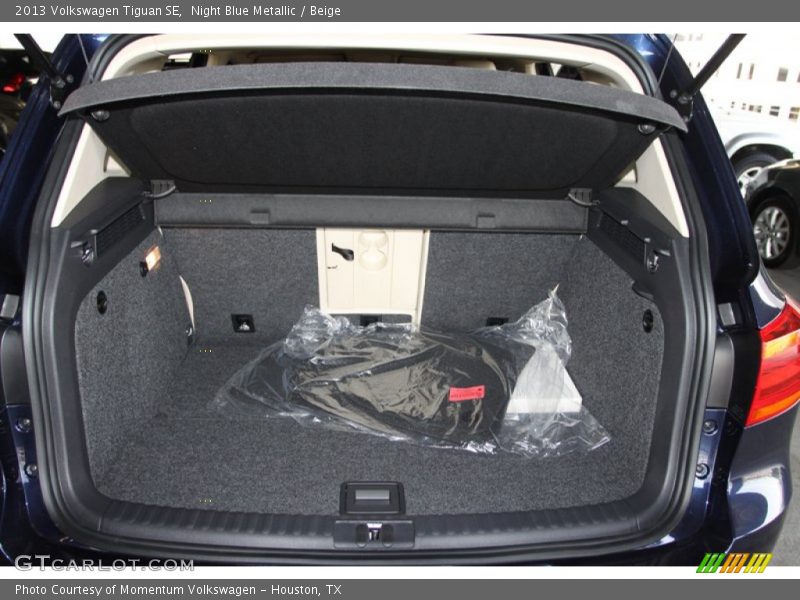 Night Blue Metallic / Beige 2013 Volkswagen Tiguan SE