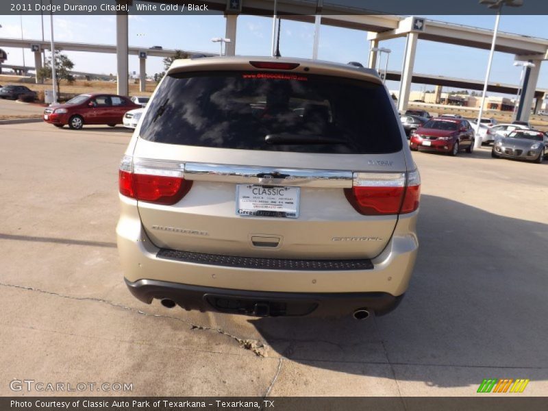 White Gold / Black 2011 Dodge Durango Citadel
