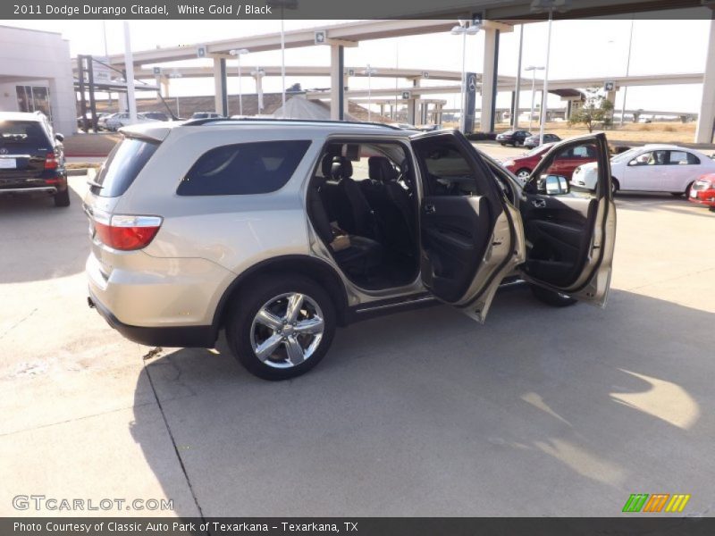 White Gold / Black 2011 Dodge Durango Citadel