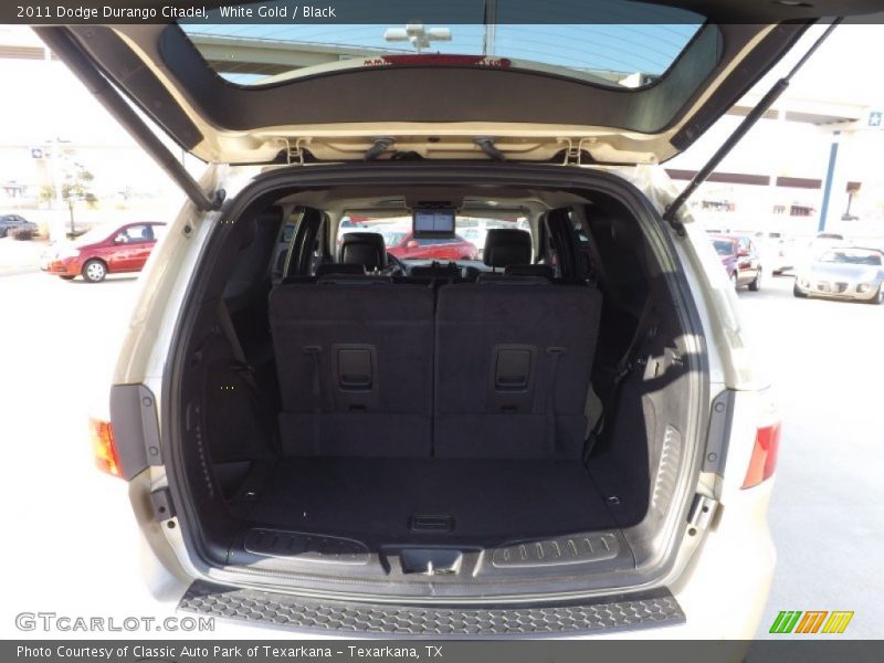 White Gold / Black 2011 Dodge Durango Citadel