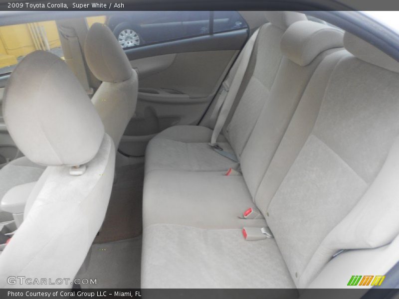 Super White / Ash 2009 Toyota Corolla