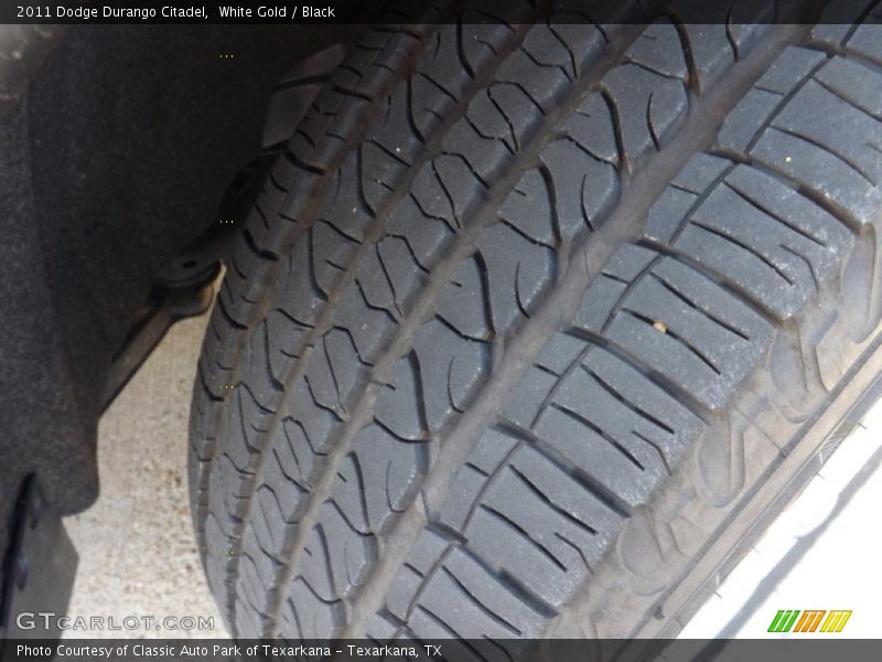 White Gold / Black 2011 Dodge Durango Citadel