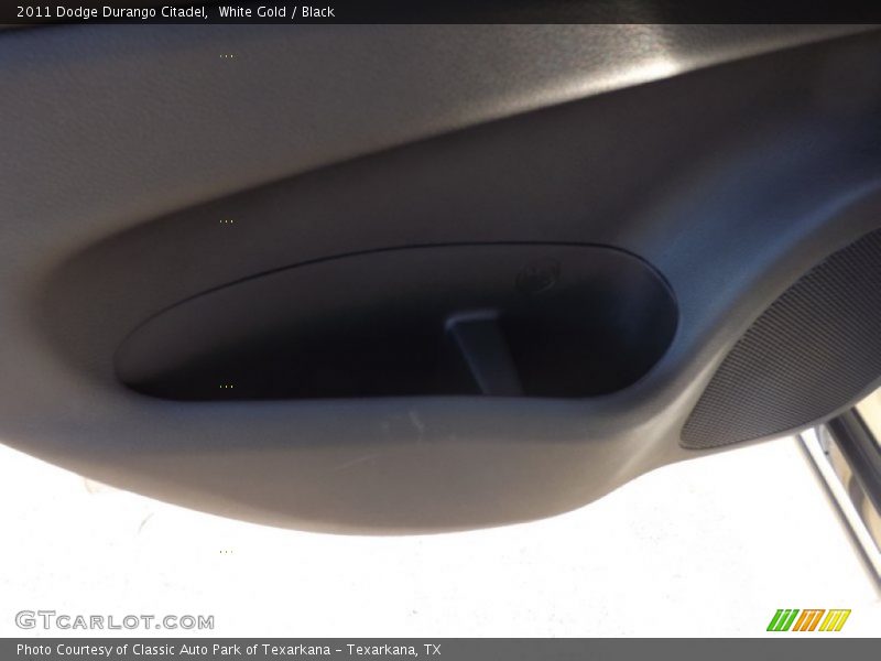 White Gold / Black 2011 Dodge Durango Citadel