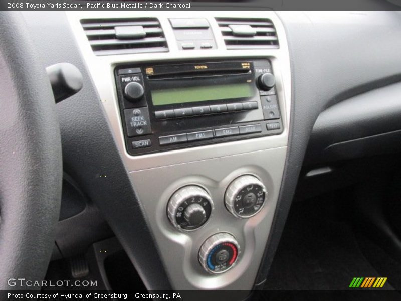 Controls of 2008 Yaris Sedan