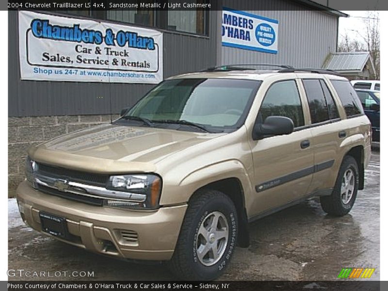 Sandstone Metallic / Light Cashmere 2004 Chevrolet TrailBlazer LS 4x4