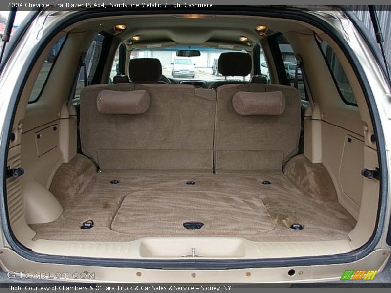 Sandstone Metallic / Light Cashmere 2004 Chevrolet TrailBlazer LS 4x4