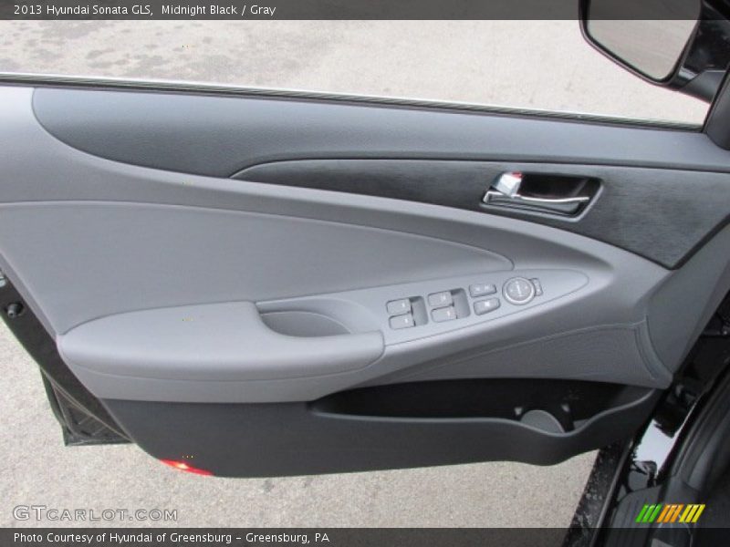 Midnight Black / Gray 2013 Hyundai Sonata GLS