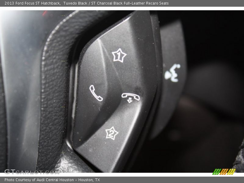 Tuxedo Black / ST Charcoal Black Full-Leather Recaro Seats 2013 Ford Focus ST Hatchback