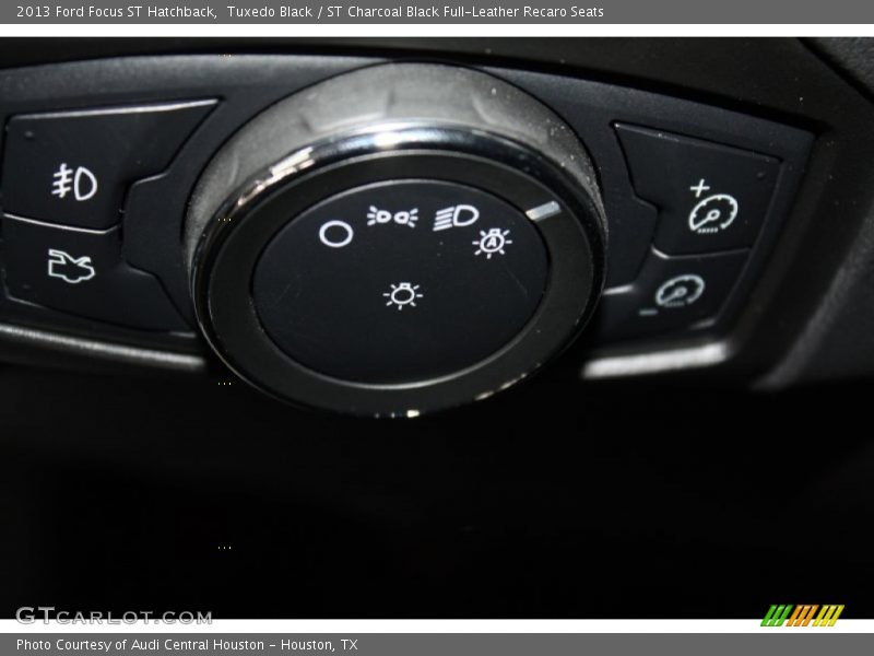 Tuxedo Black / ST Charcoal Black Full-Leather Recaro Seats 2013 Ford Focus ST Hatchback
