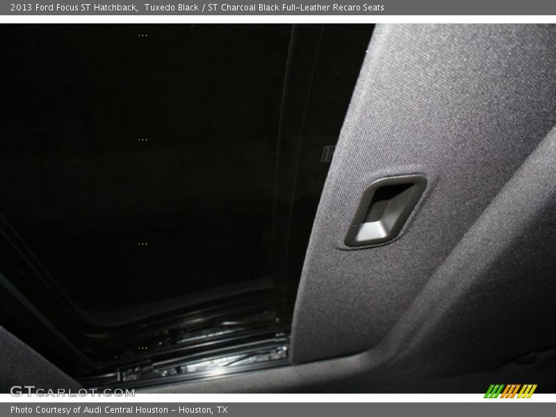 Tuxedo Black / ST Charcoal Black Full-Leather Recaro Seats 2013 Ford Focus ST Hatchback