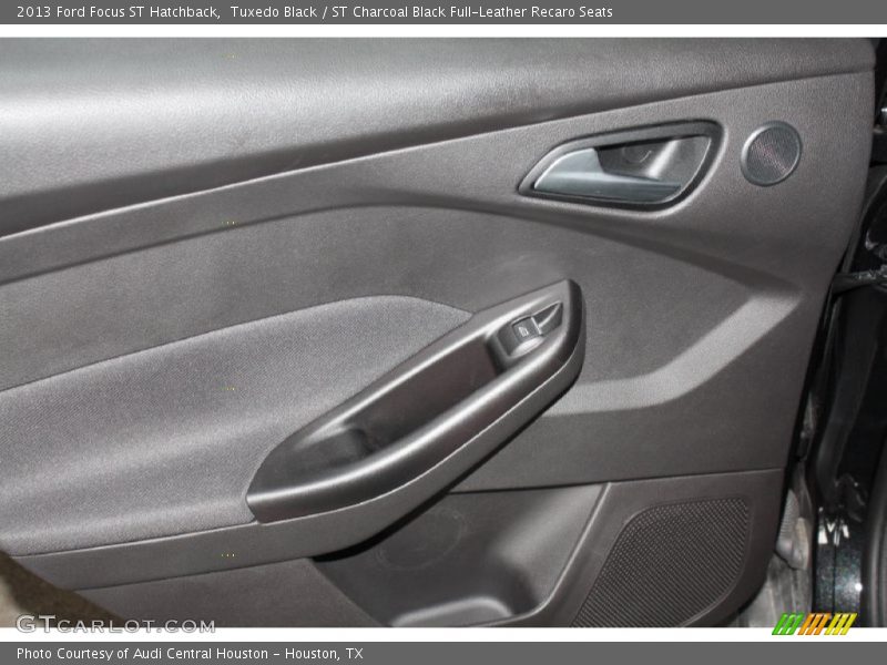 Tuxedo Black / ST Charcoal Black Full-Leather Recaro Seats 2013 Ford Focus ST Hatchback