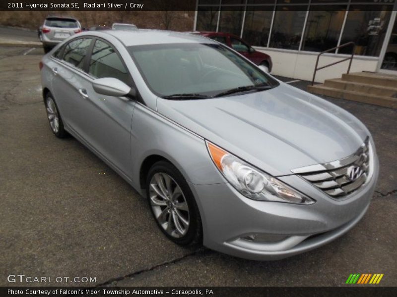 Radiant Silver / Gray 2011 Hyundai Sonata SE