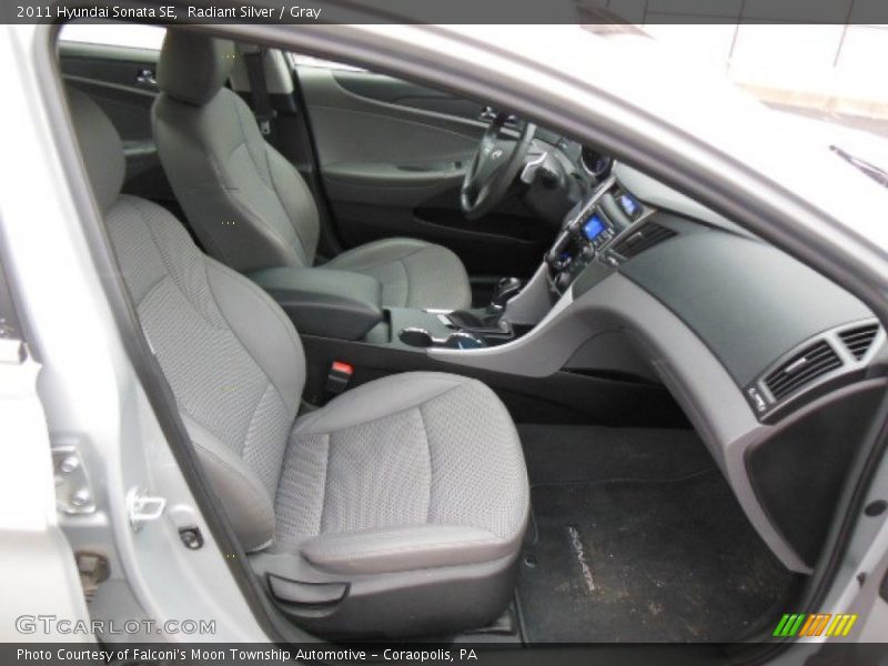 Radiant Silver / Gray 2011 Hyundai Sonata SE