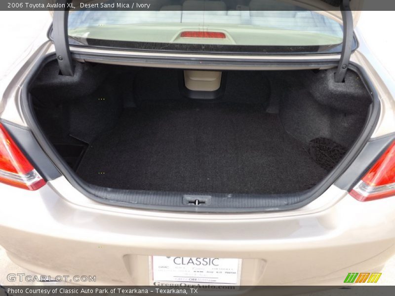 Desert Sand Mica / Ivory 2006 Toyota Avalon XL