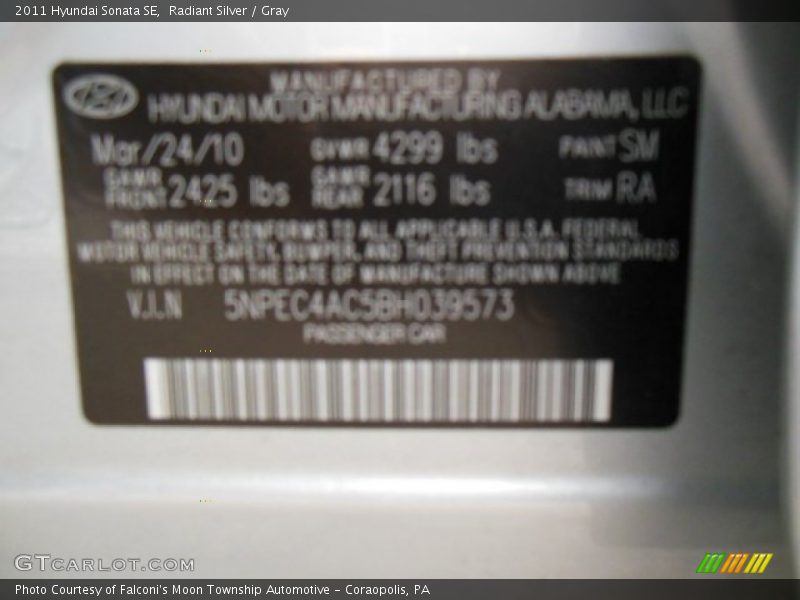 Radiant Silver / Gray 2011 Hyundai Sonata SE