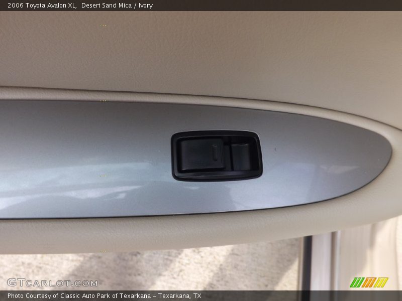 Desert Sand Mica / Ivory 2006 Toyota Avalon XL