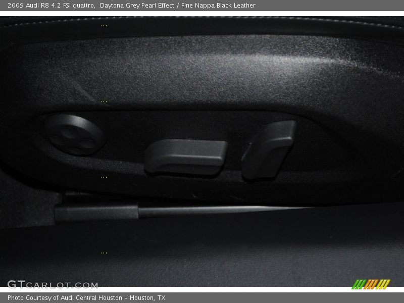 Daytona Grey Pearl Effect / Fine Nappa Black Leather 2009 Audi R8 4.2 FSI quattro