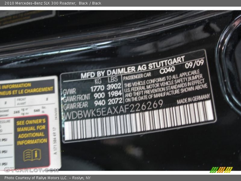 Black / Black 2010 Mercedes-Benz SLK 300 Roadster