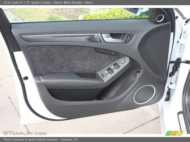 Door Panel of 2013 S4 3.0T quattro Sedan