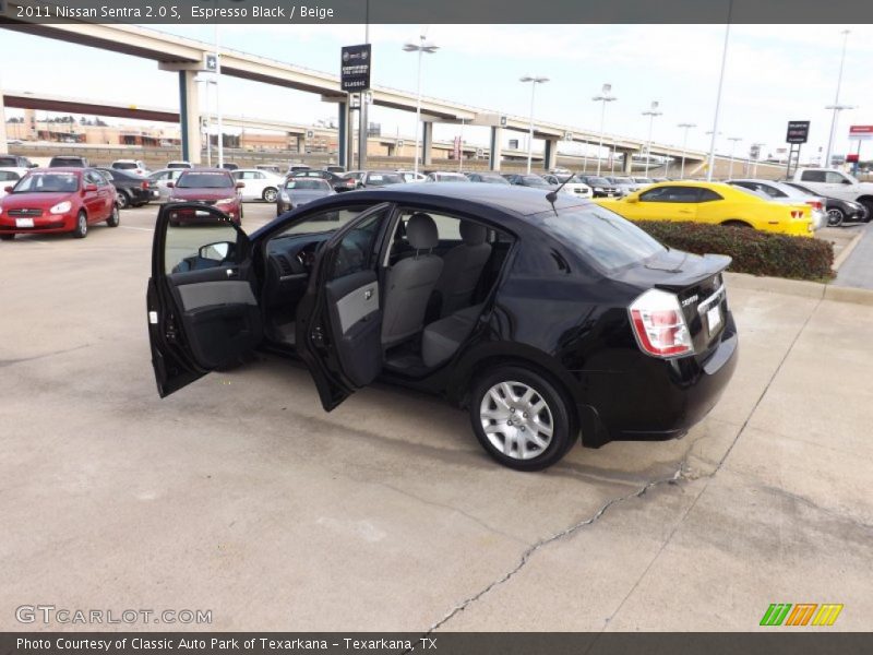 Espresso Black / Beige 2011 Nissan Sentra 2.0 S