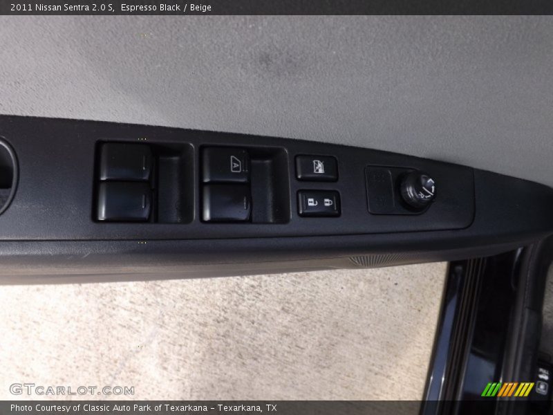 Espresso Black / Beige 2011 Nissan Sentra 2.0 S