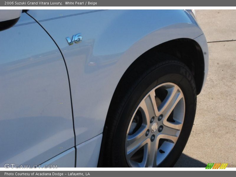 White Pearl / Beige 2006 Suzuki Grand Vitara Luxury