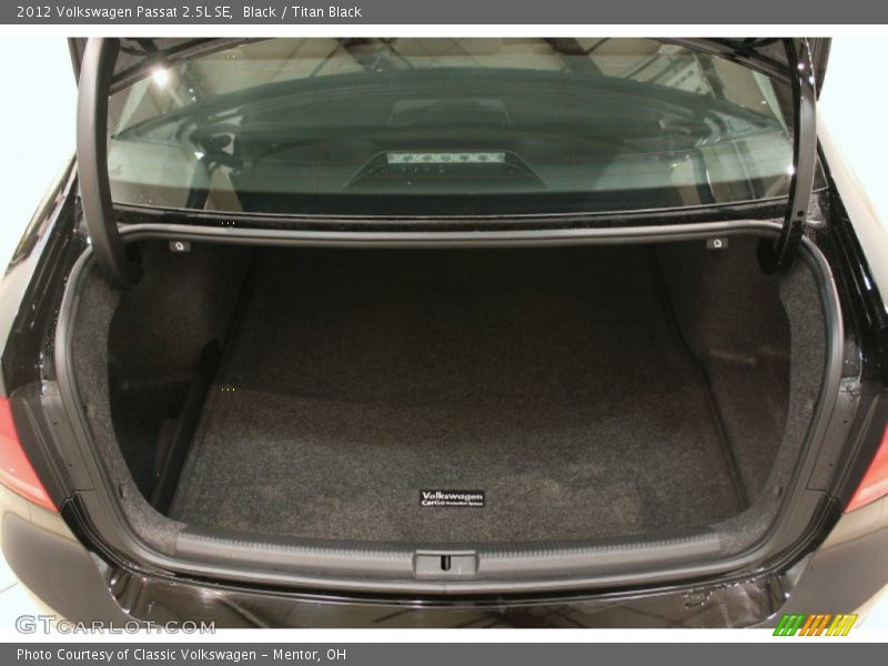 Black / Titan Black 2012 Volkswagen Passat 2.5L SE