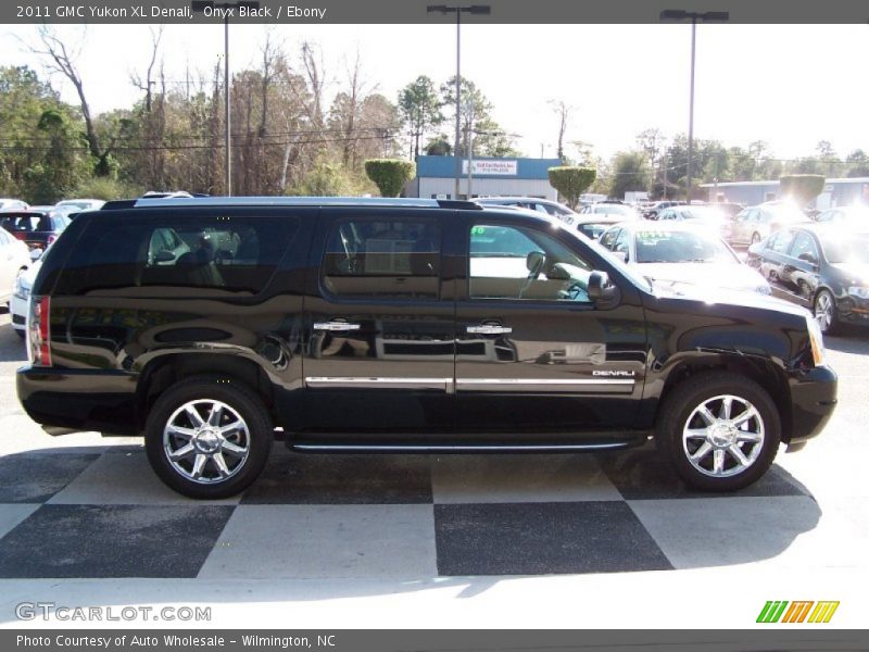Onyx Black / Ebony 2011 GMC Yukon XL Denali