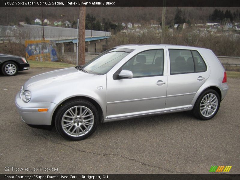 Front 3/4 View of 2002 Golf GLS Sedan
