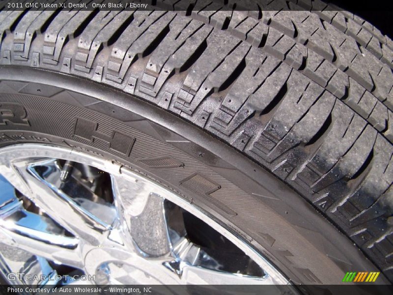 Onyx Black / Ebony 2011 GMC Yukon XL Denali