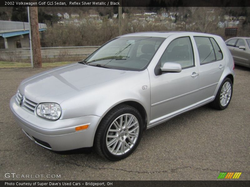 Front 3/4 View of 2002 Golf GLS Sedan