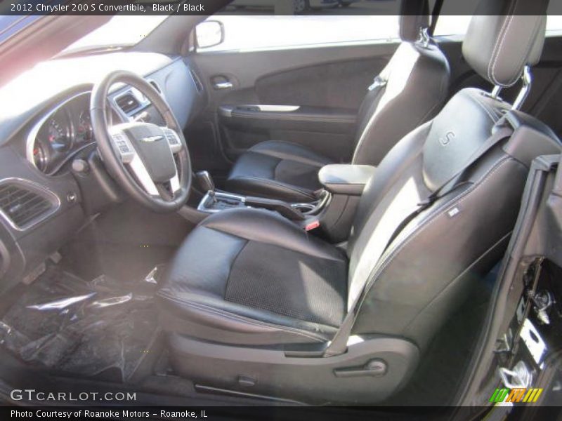  2012 200 S Convertible Black Interior