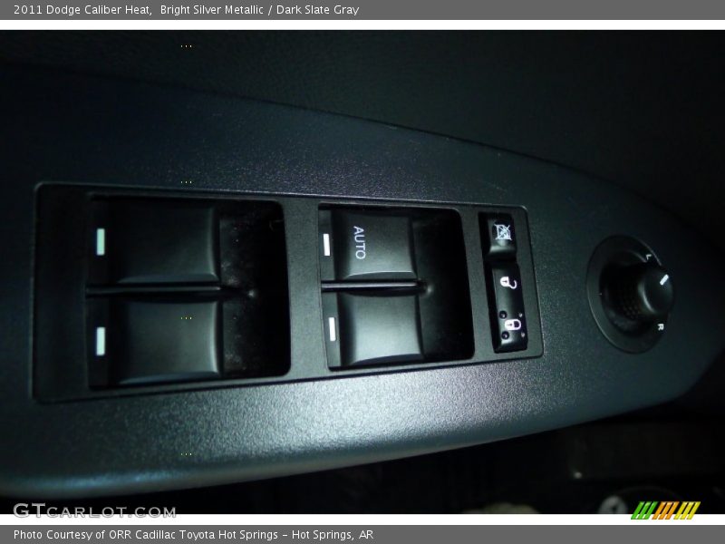 Bright Silver Metallic / Dark Slate Gray 2011 Dodge Caliber Heat