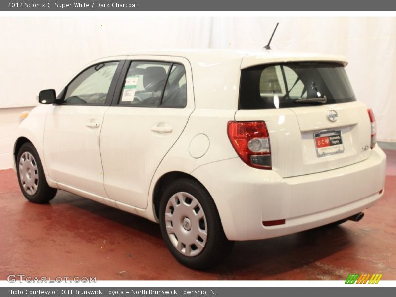 Super White / Dark Charcoal 2012 Scion xD