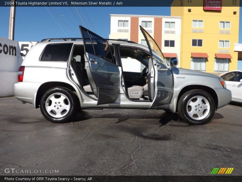 Millenium Silver Metallic / Ash 2004 Toyota Highlander Limited V6