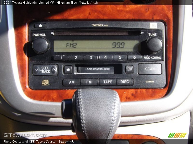 Millenium Silver Metallic / Ash 2004 Toyota Highlander Limited V6