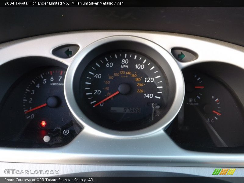 Millenium Silver Metallic / Ash 2004 Toyota Highlander Limited V6