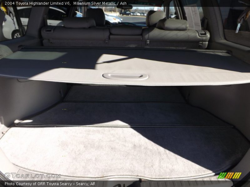 Millenium Silver Metallic / Ash 2004 Toyota Highlander Limited V6