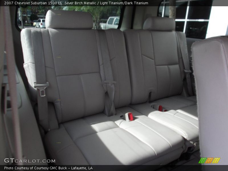 Silver Birch Metallic / Light Titanium/Dark Titanium 2007 Chevrolet Suburban 1500 LS
