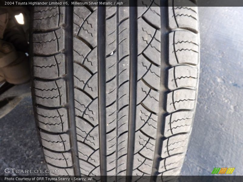 Millenium Silver Metallic / Ash 2004 Toyota Highlander Limited V6