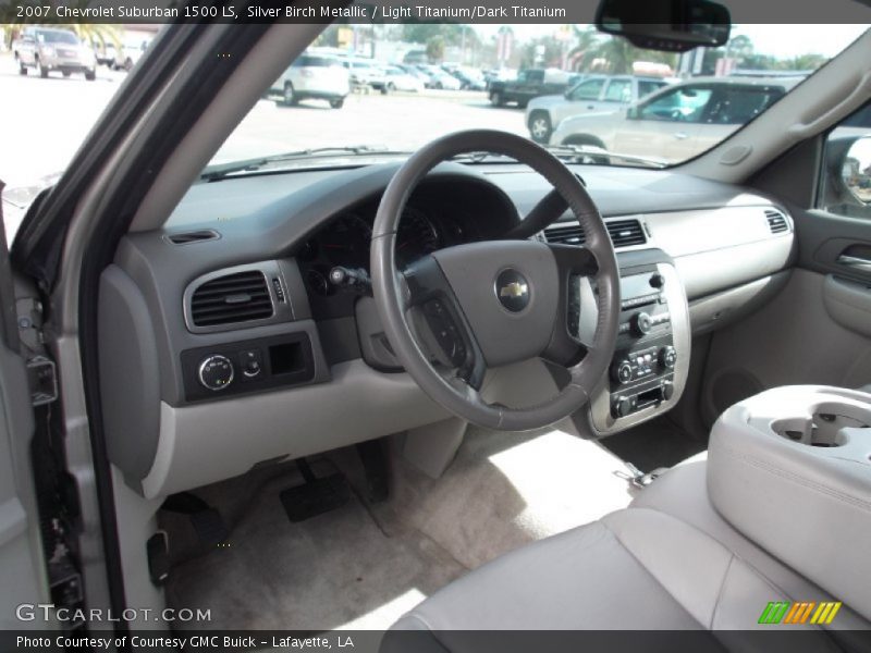 Silver Birch Metallic / Light Titanium/Dark Titanium 2007 Chevrolet Suburban 1500 LS