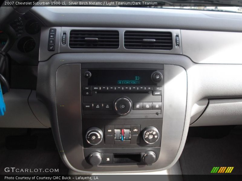 Silver Birch Metallic / Light Titanium/Dark Titanium 2007 Chevrolet Suburban 1500 LS