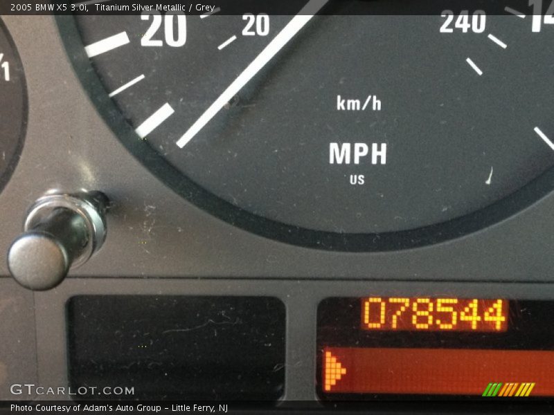 Titanium Silver Metallic / Grey 2005 BMW X5 3.0i