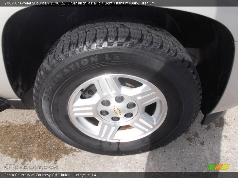 Silver Birch Metallic / Light Titanium/Dark Titanium 2007 Chevrolet Suburban 1500 LS